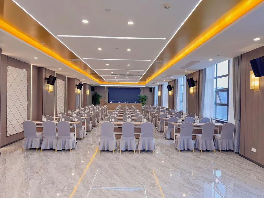 creative Times International Hotel - Image 1