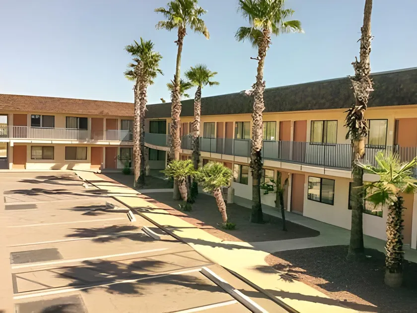 Stone Inn Extended Stay U of A - Image 1