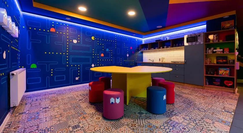 Good Times House - Image 1