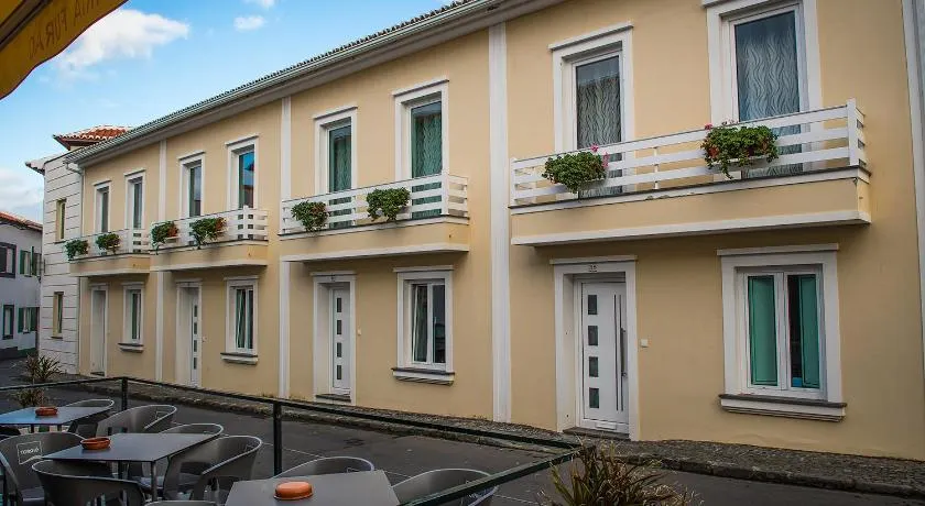 Costa & Isaias Apartamentos - Image 1