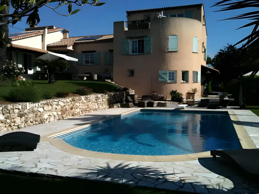Antoline Bed and breakfast - Image 1
