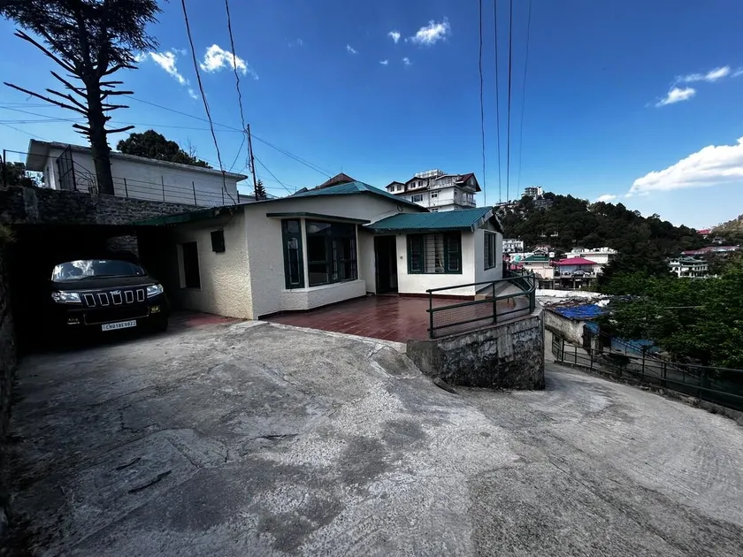 Heidi Villa , Barog - Image 1