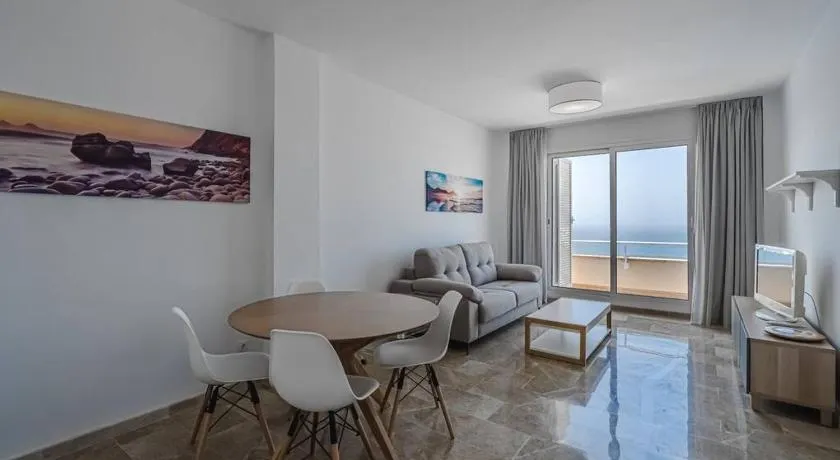 Amazing apartment with sea views and AC, PA06 - Image 1