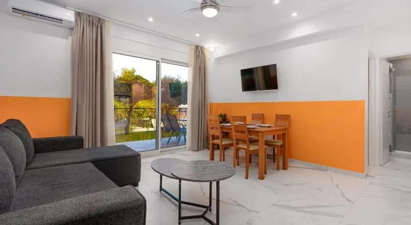 Saffron Apartment - Hellenic Apartments Avlona - Image 1