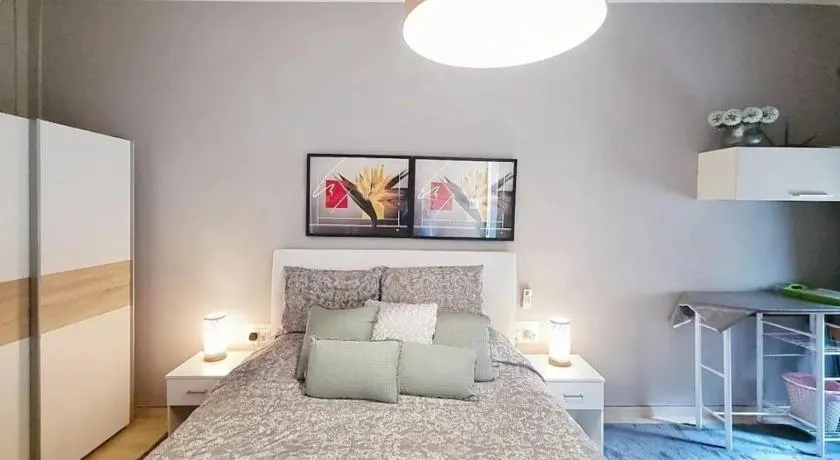Private room with En-Suite close to Valletta - Image 1
