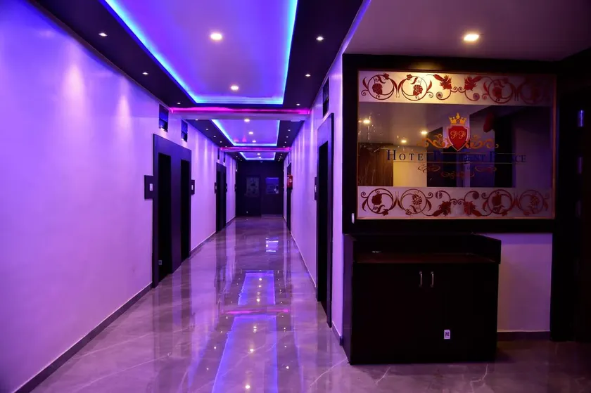 Hotel President Palace, Akkalkot - Image 1