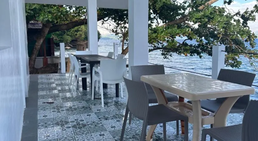 Tubod Mar Terraza 3 bedrooms and basement up to 18 pax - Image 1