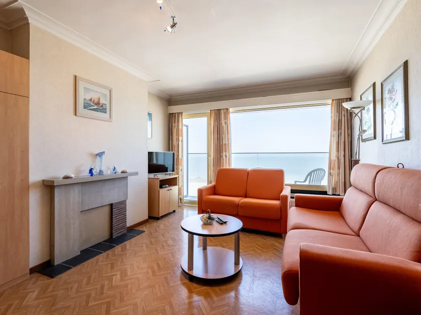 Studio in Zeedijk with Stunning Sea Views - Image 1