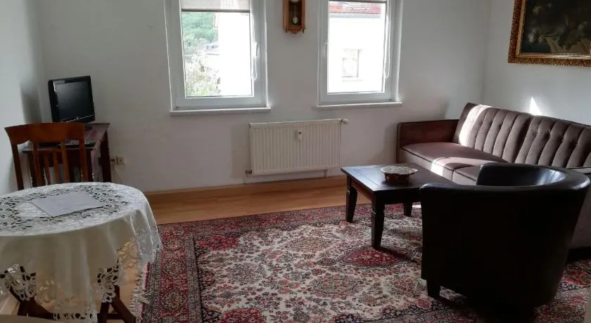 Apartment Kleine Ferienwohnung in Freital bei Dresden by Interhome - Image 1