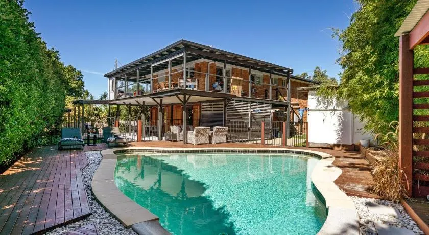 Battery Hill Dog-Friendly Poolside Paradise - Image 1