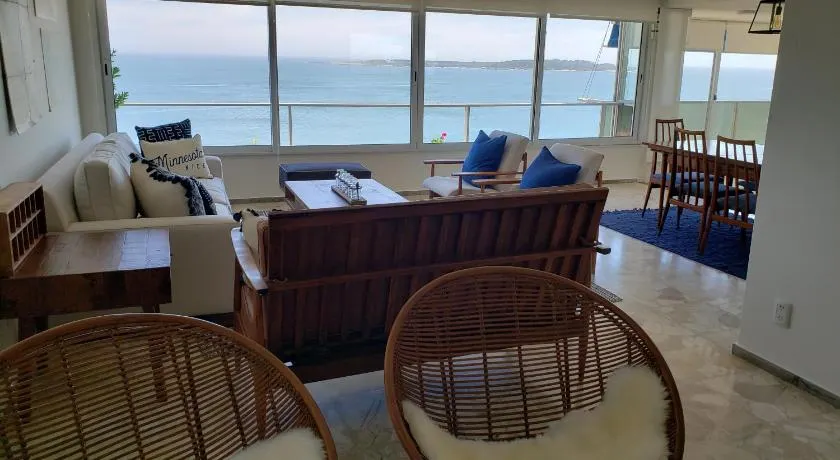 Amazing Oceanfront unit on Mansa Beach - Image 1