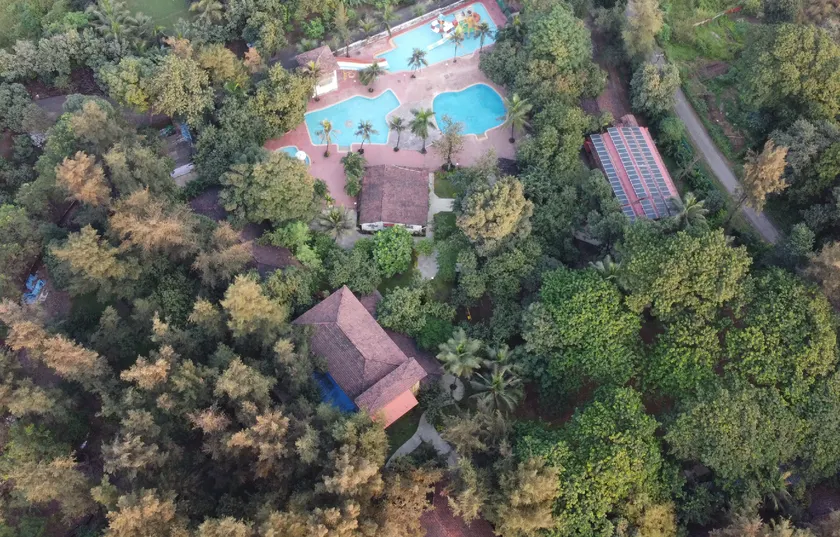 Pinewood Resort - Image 1