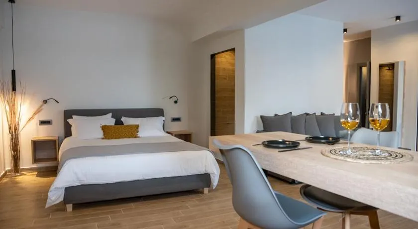 Τzegia Suites - Image 1