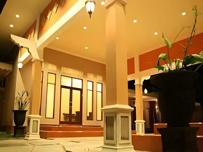 Patria Garden Hotel - Image 1