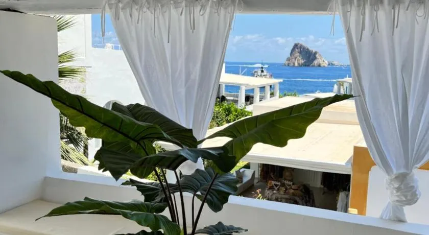 Bottari Rooms Panarea - Image 1