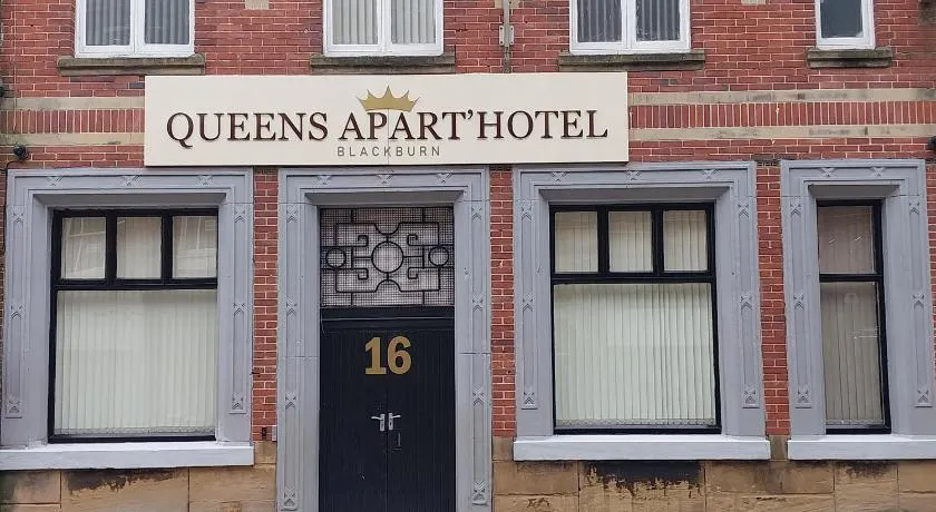Queens Hotel - Image 1