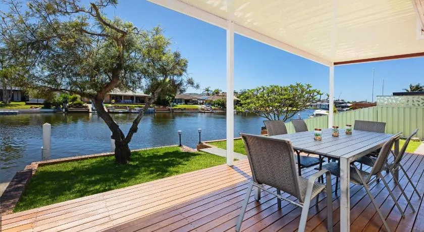 13 Cavill Avenue - Image 1