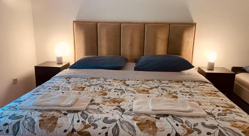 Apartment Camellia 2 - Image 1