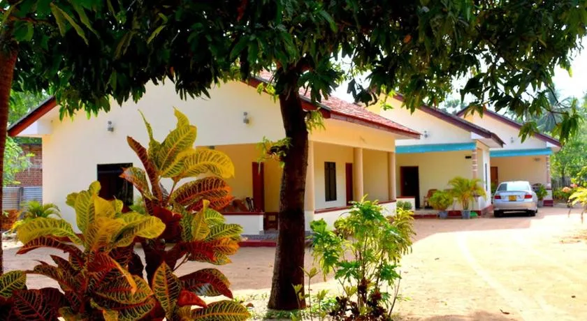 Yaswi Guest House - Image 1
