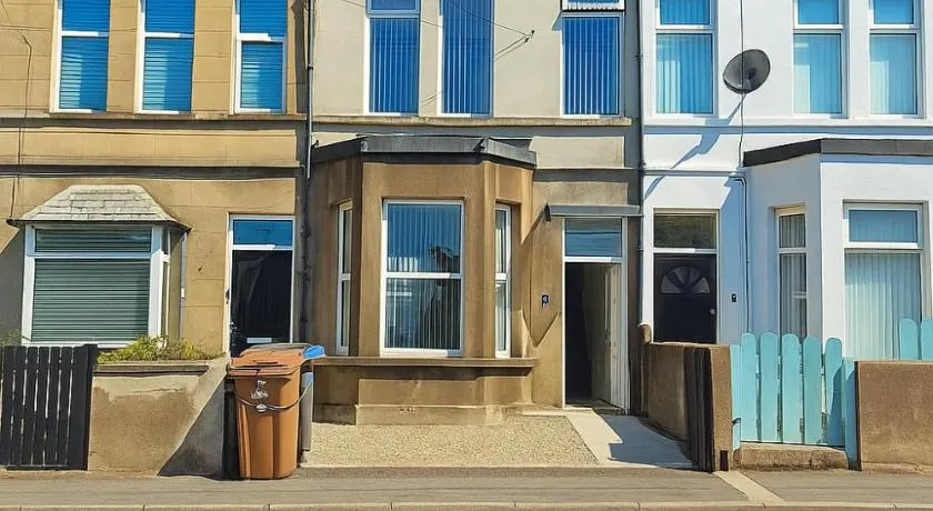 Seaside 3 bedroom Escape Bangor - Image 1