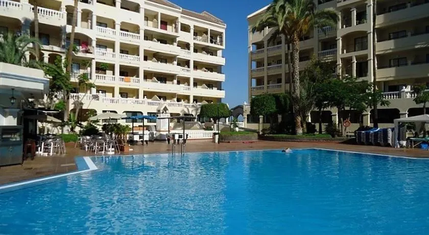 castle harbour - Image 1