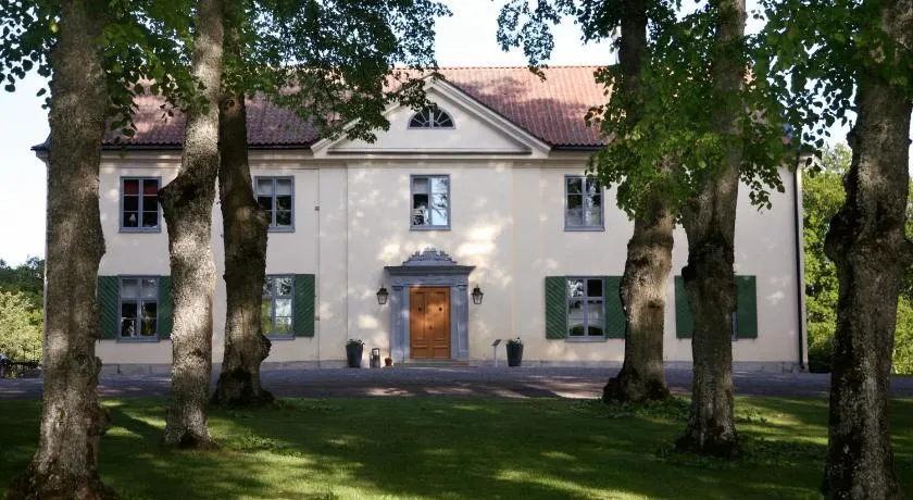 Biskops Arnö - Image 1