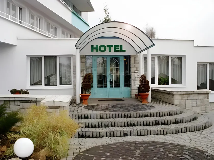 Hotel Ameliówka - Image 1