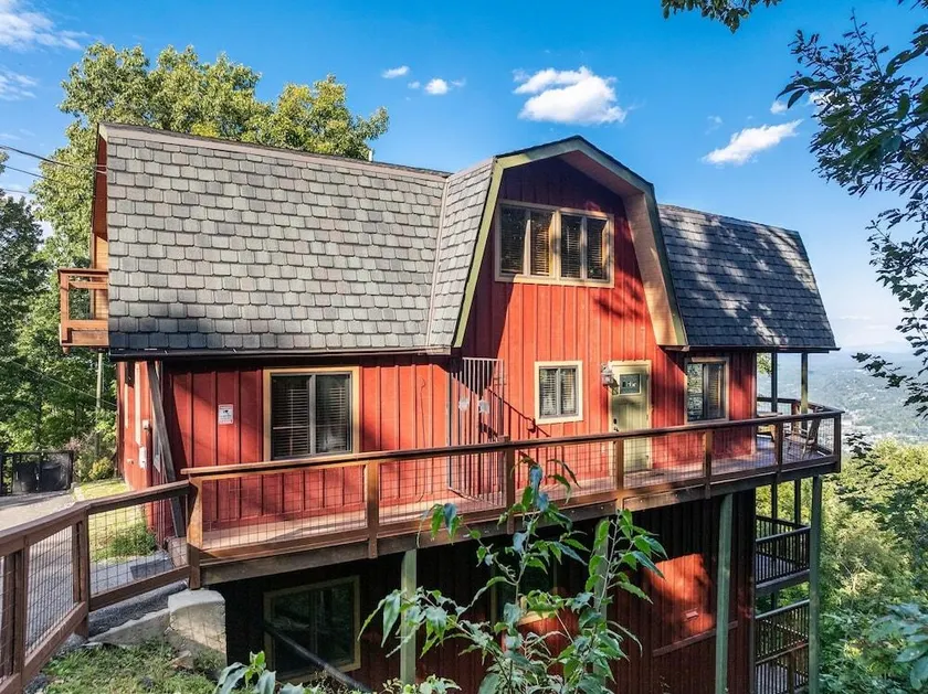 Smoky Mountain High 8 Bedroom Chalet by RedAwning - Image 1