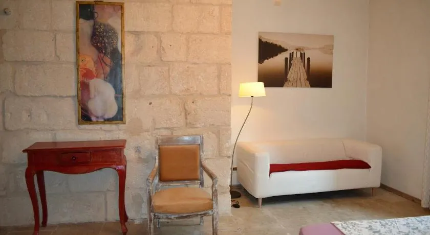 chambre d hote spacieuse avec cour junas gard - Image 1