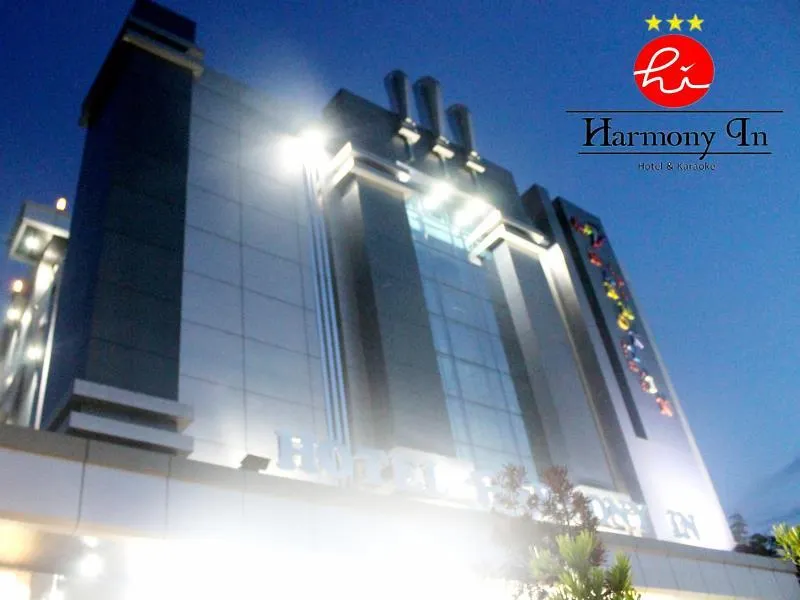 Hotel Harmony In & Karaoke - Image 1
