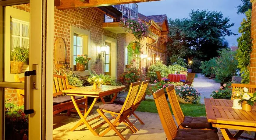 Hotel zur Krone - Image 1