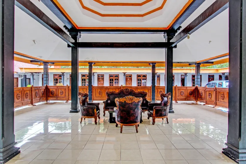 OYO 92290 Hotel Permata Sari - Image 1
