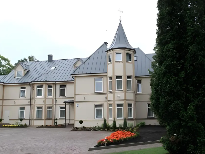 Dzintars Hotel - Image 1