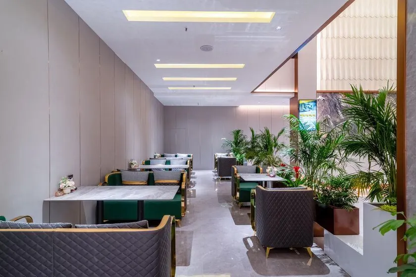 Golden Hotel - Image 1