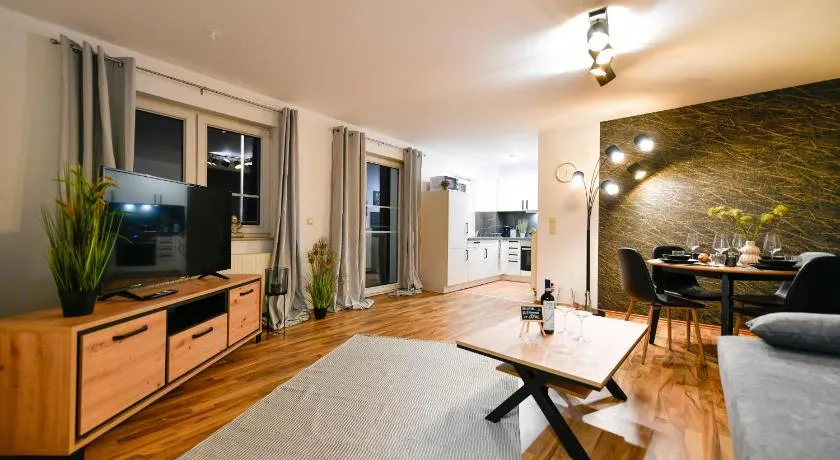 Exklusives-City-Apartment mit gratis Tiefgarage, Balkon, Waschtrockner, Netflix - Image 1