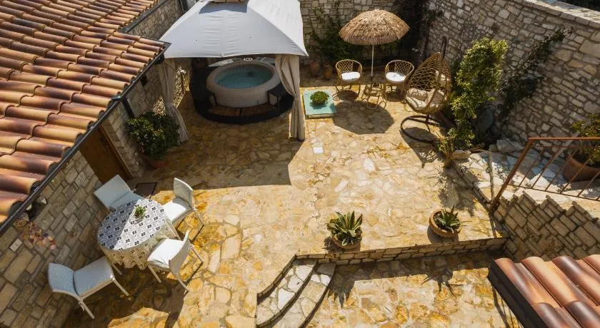 Villa Porta Qeparo - Image 1