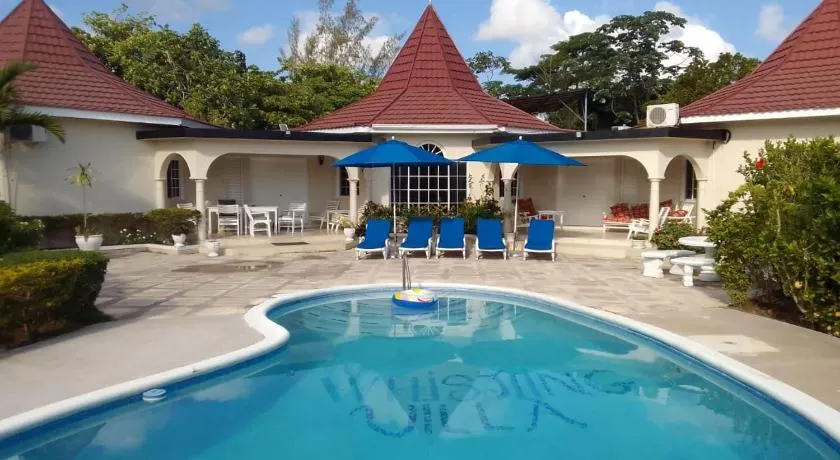 Whistling Villa Runaway Bay - Image 1