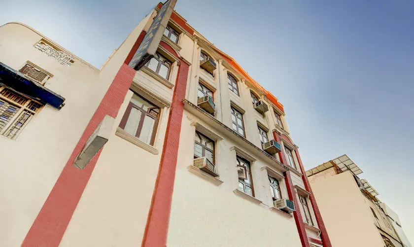 Hotel Paras - Image 1