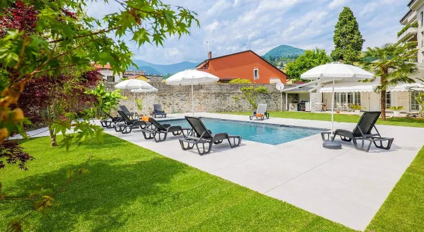 Villa Rachel Quadro - Image 1
