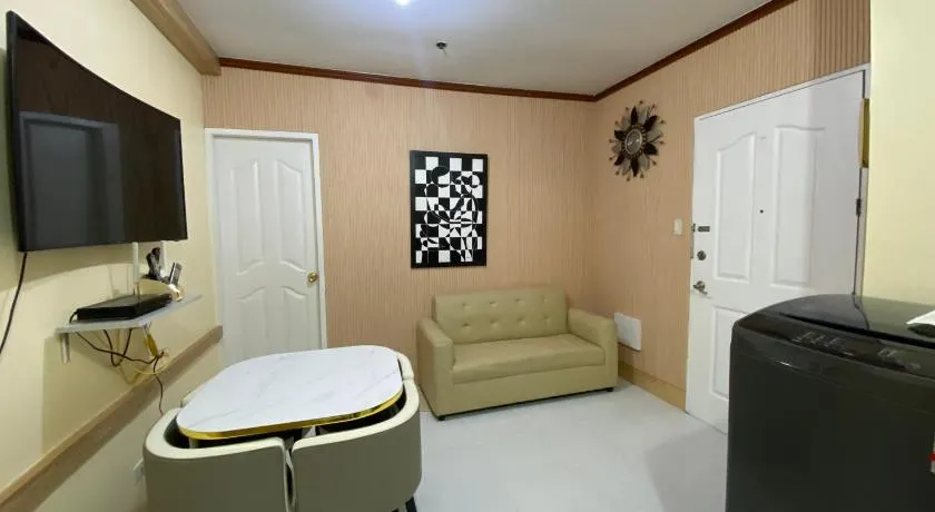 Fully Furnished 2BR condo - Image 1