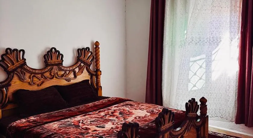 Salem Guesthouse Experience - Image 1