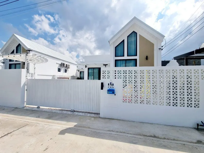 Indigo House Poolvilla Bangsaen - Image 1