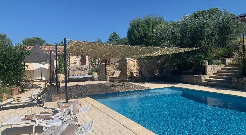 Pretty Little House in Provence - Image 1