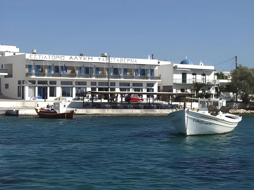 Angeliki Seaside Hotel - Image 1