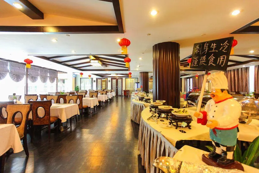 Mingdu Fengze Hotel - Image 1