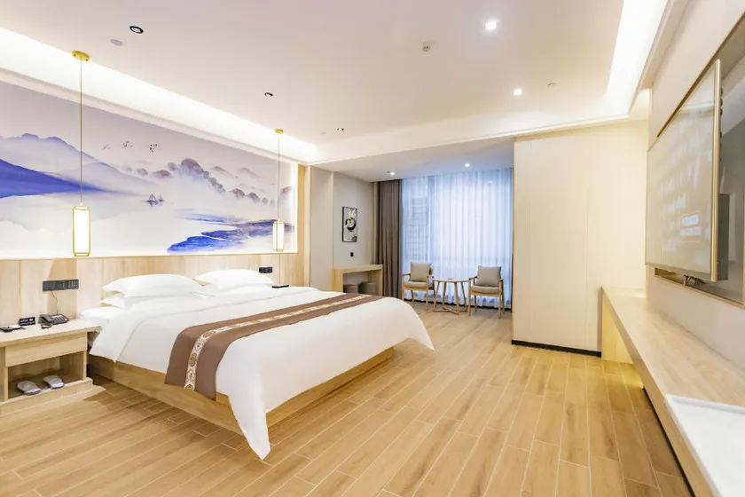 DingHui Hotel - Image 1