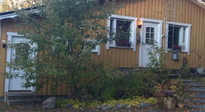 House with private beach - Image 1