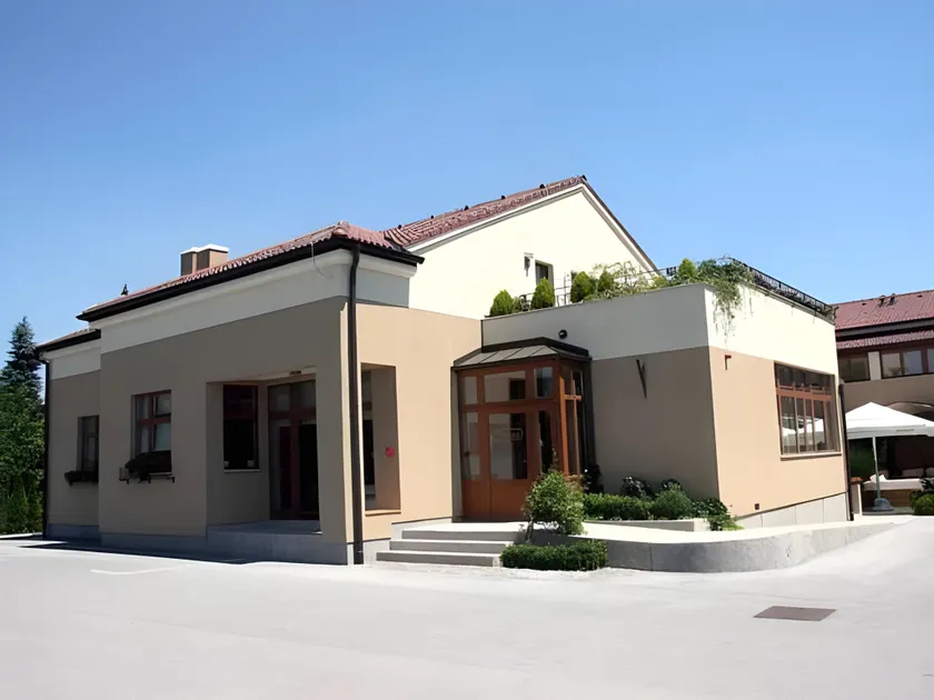 Pansion Mamica - Image 1
