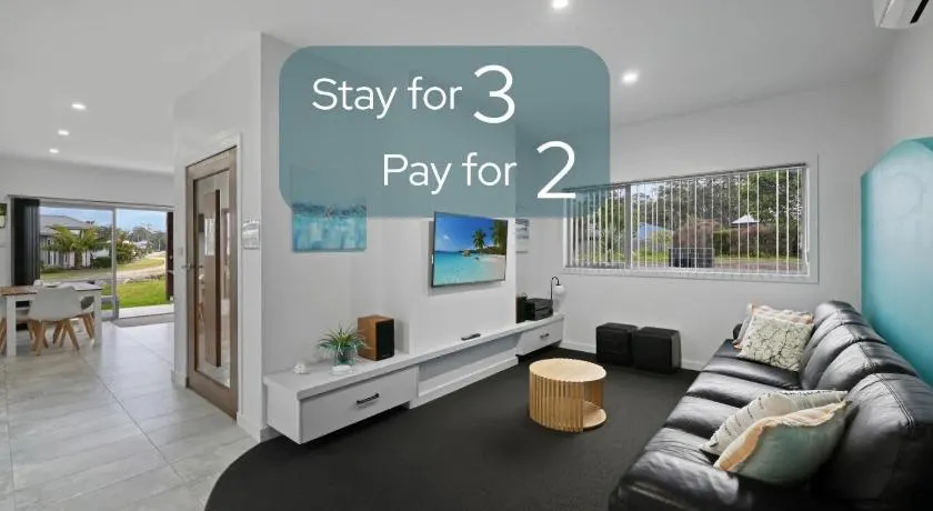 Secret Sanctuary On Seagrass Luxury Coastal Retreat in Jervis Bay - Image 1