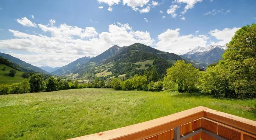 Appartement de vacances avec terrasse, sauna et jardin | Vue jardin | Idéal pour le télétravail - Image 1